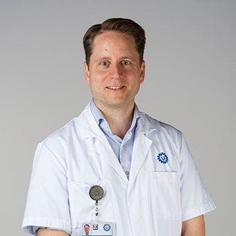 Dr.   Dorresteijn