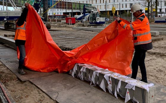 Eerste paal toekomstbestendig Wilhelmina Kinderziekenhuis