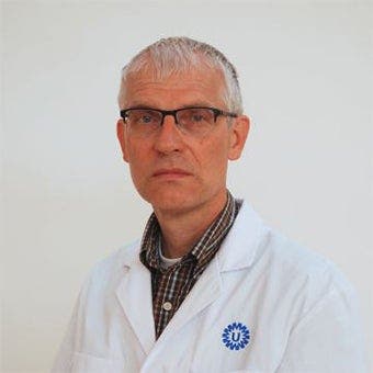 Dr.   Kruize