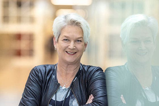 Prof Jeanette Leusen