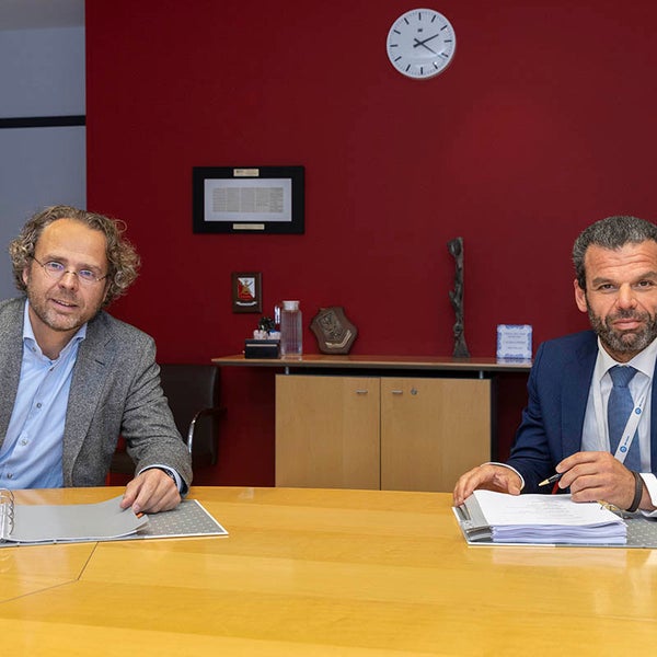 Reinout Schellekens (links), apotheker en directeur Apotheek A15, en András Vermes (rechts), ziekenhuisapotheker & afdelingshoofd van de apotheek van het UMC Utrecht