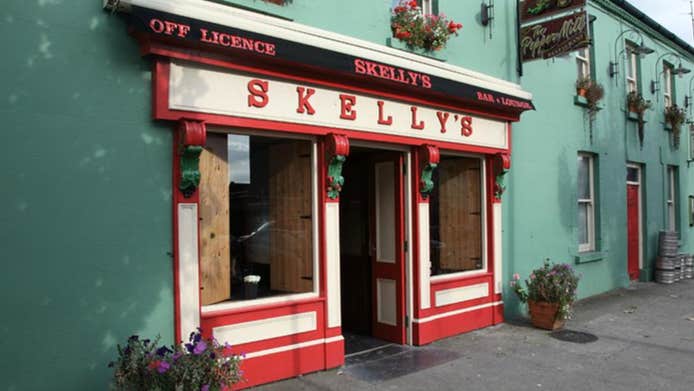 outside image of skellys bar ballymahon co.longford