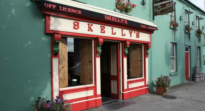 outside image of skellys bar ballymahon co.longford