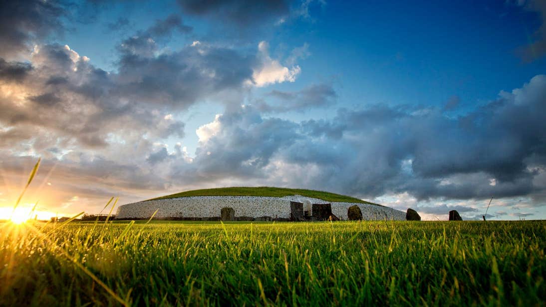 Sunrise at Newgrange, Meath