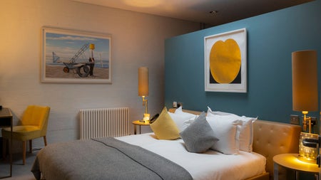 Double bedroom with white sheets