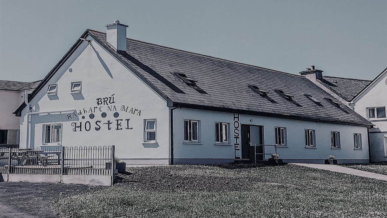 Front view of property