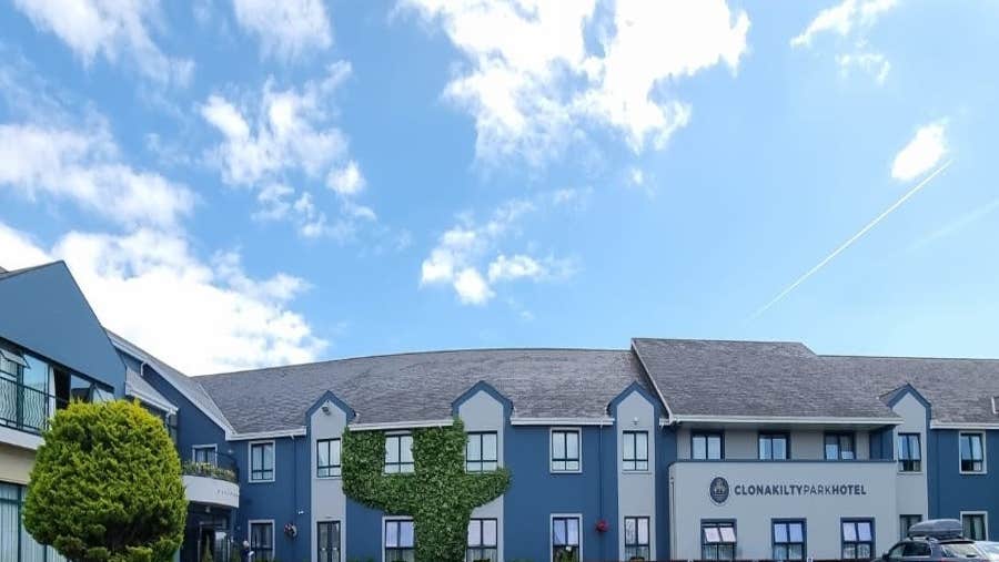 External view of the hotel.