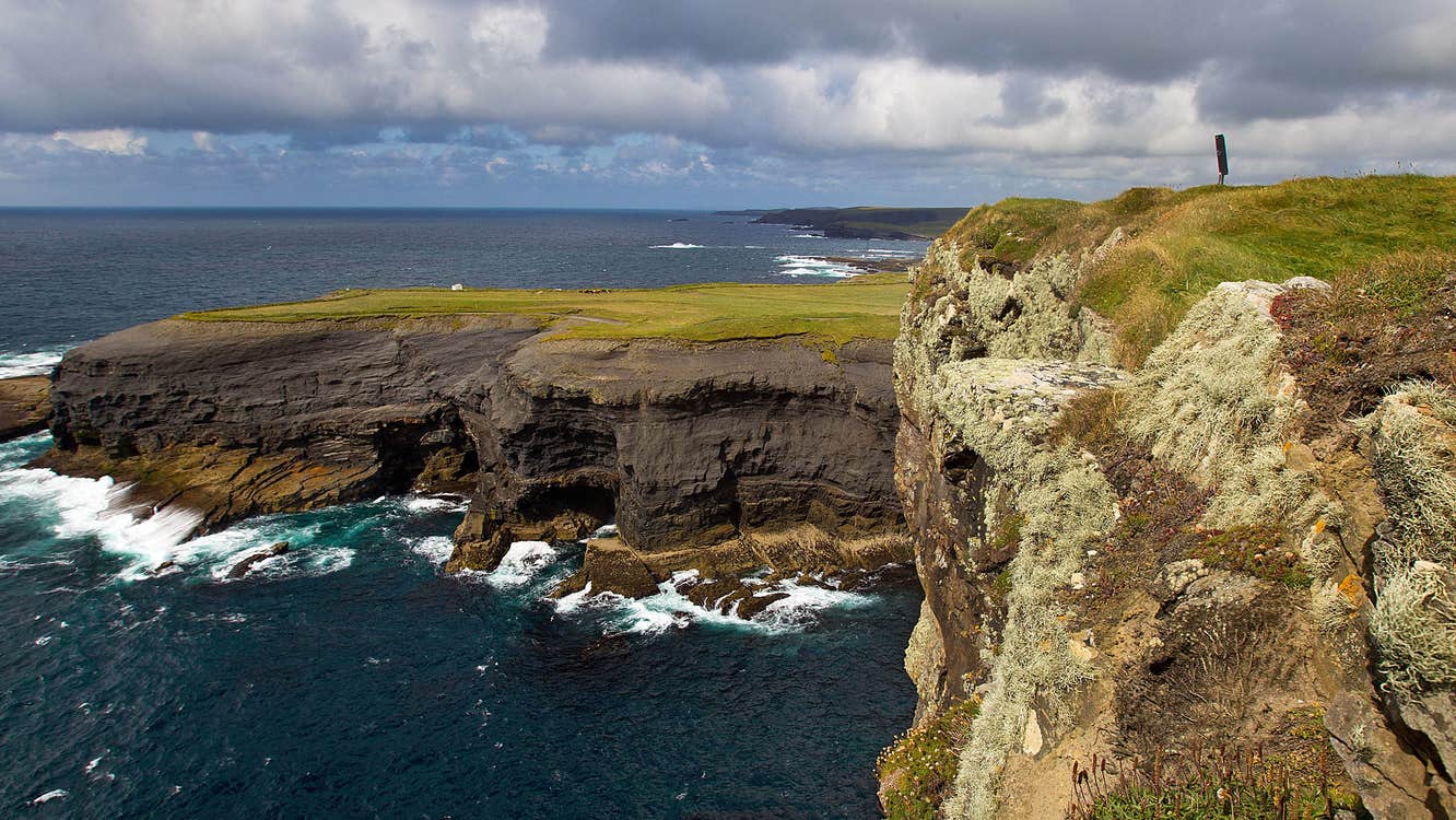 A cloudy day at the majestic Kilkee Cliffs