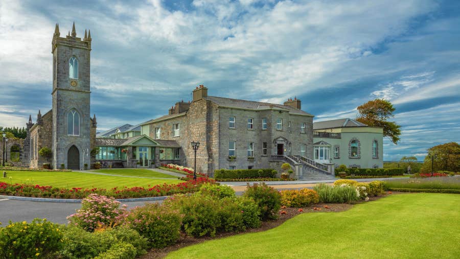 exterior image of hotel