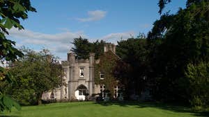 Exterior of Abbey Hotel