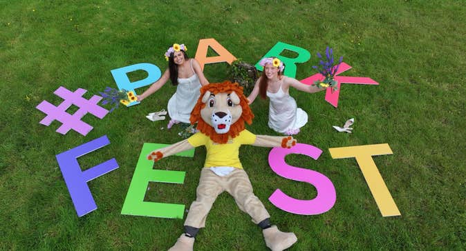 Mascot and Flower Girls at Festival Launch.