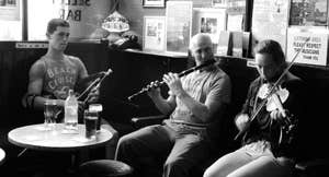 Music session at the Cobblestone