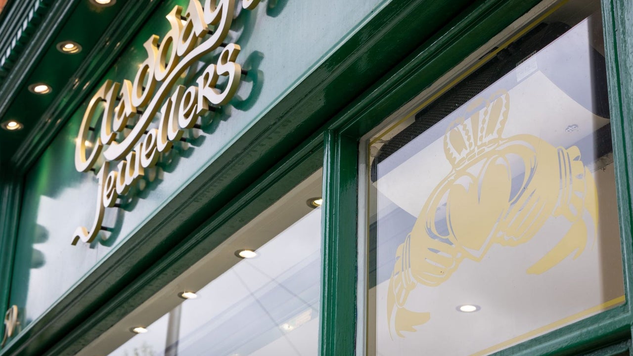 A sign on the front of a jewellery shop called Claddagh Jewellers
