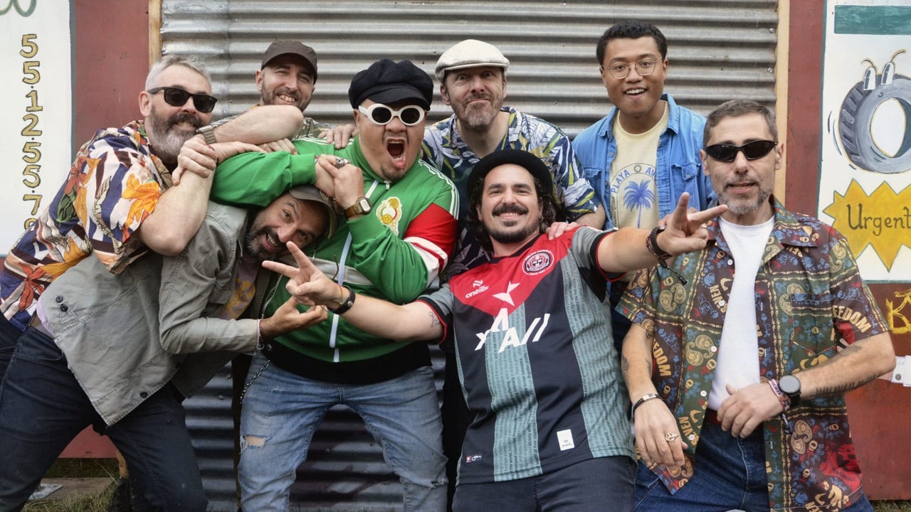 Band official group photo 1