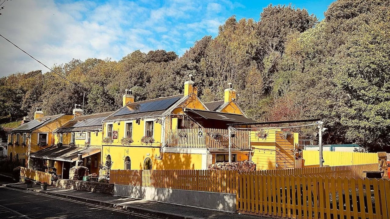 An exterior view of Wright's Anglers Rest bar and restaurant