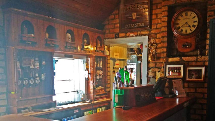 The wooden bar in the Thatch Crinkhill