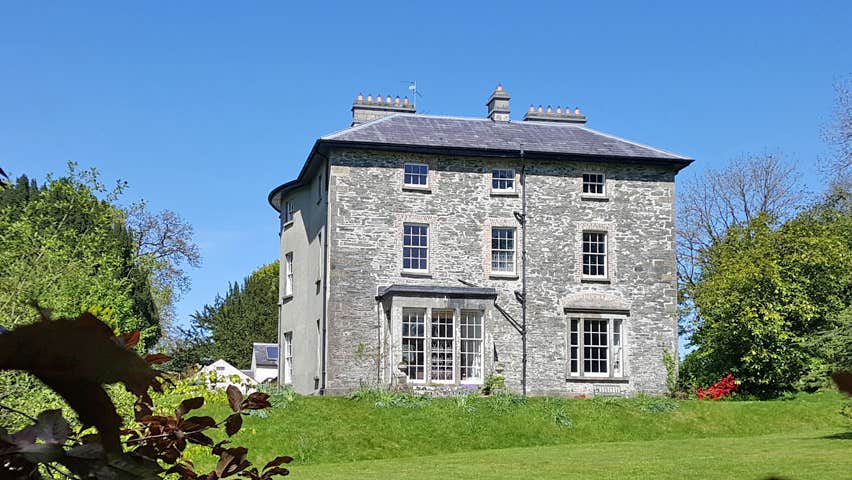 Corravahan House and Gardens exterior