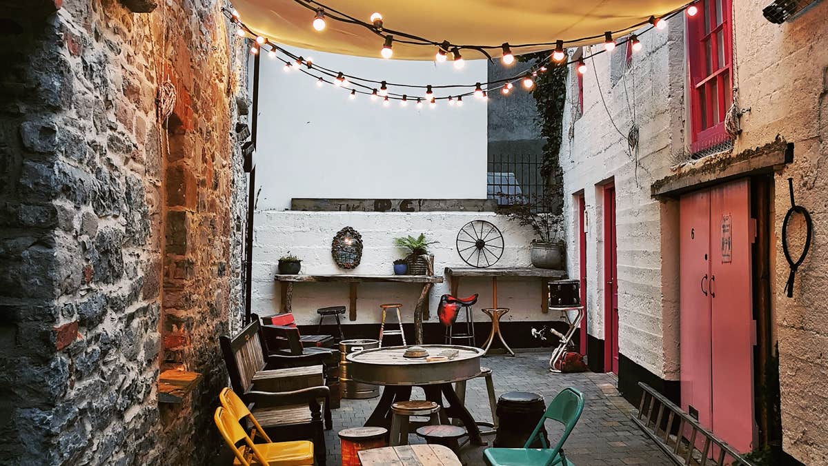 Outdoor area at Maddens Coffee