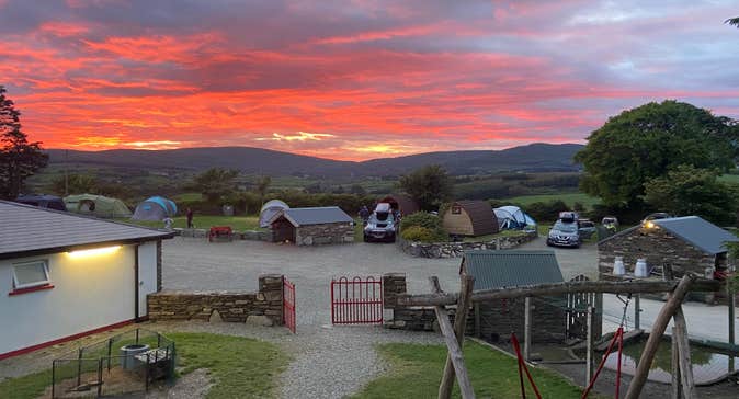 Top of the Rock Pod Páirc and Walking Centre