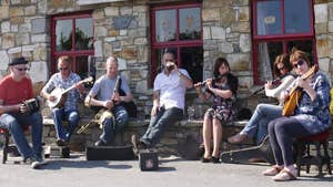 Musicians playing outside The Singing Pub