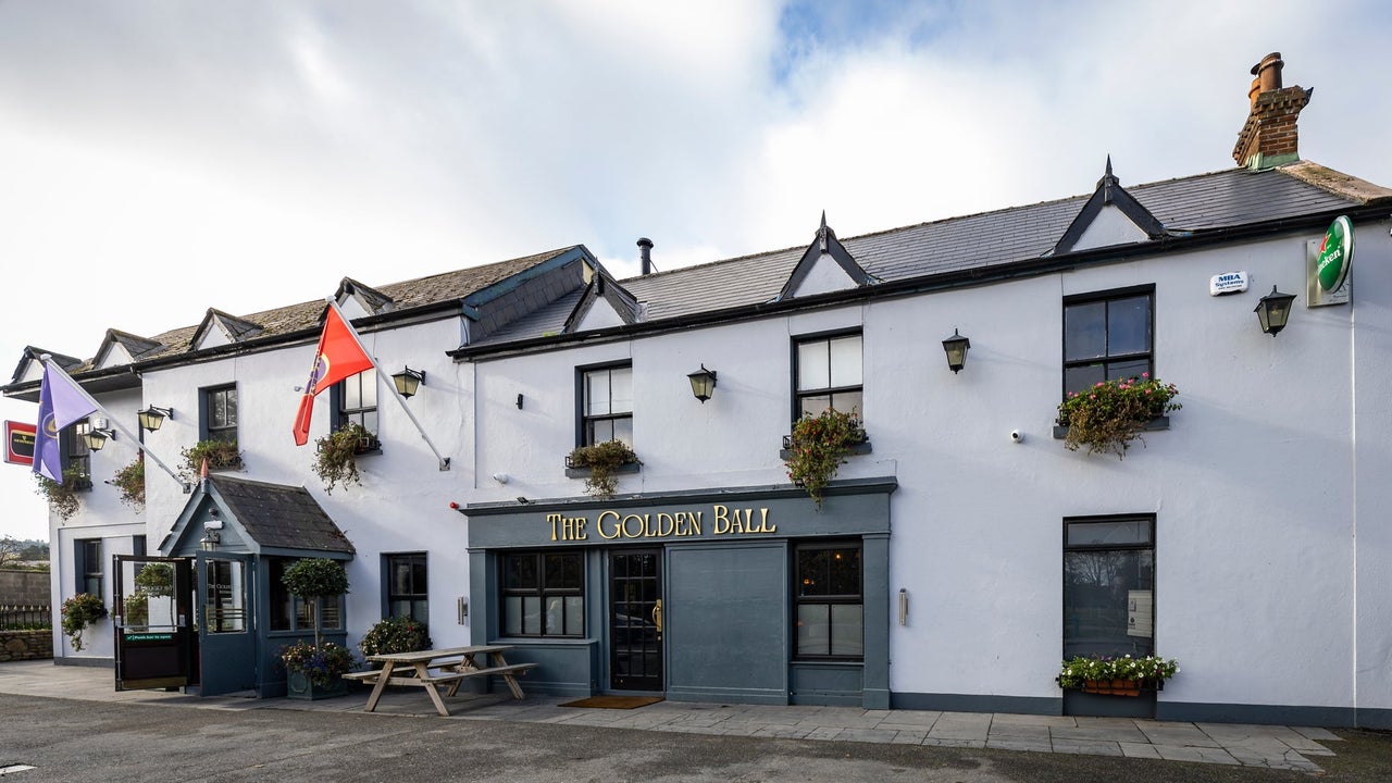 Exterior view of The Golden Ball Kilternan
