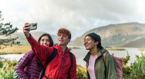 Friends taking a selfie in Glenveagh National Park.