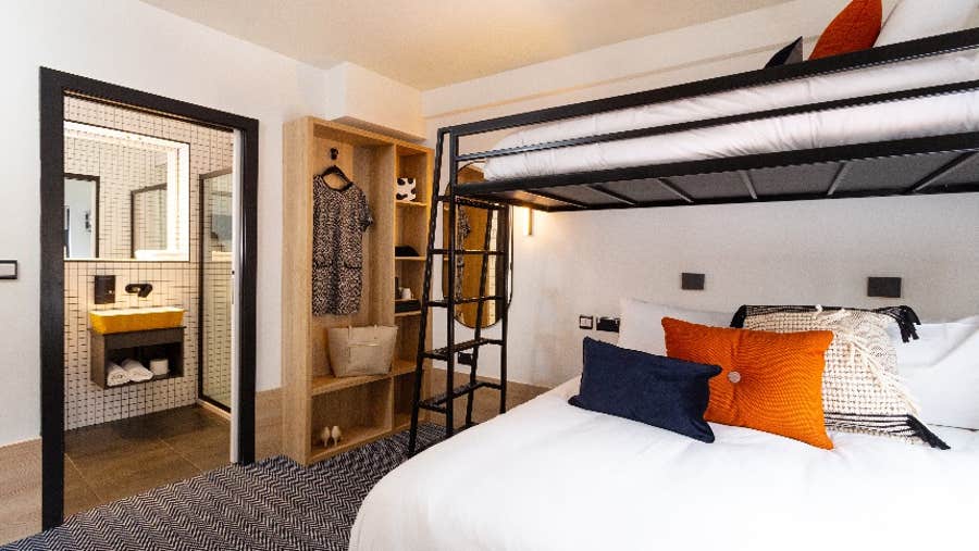 Bedroom with bunkbeds