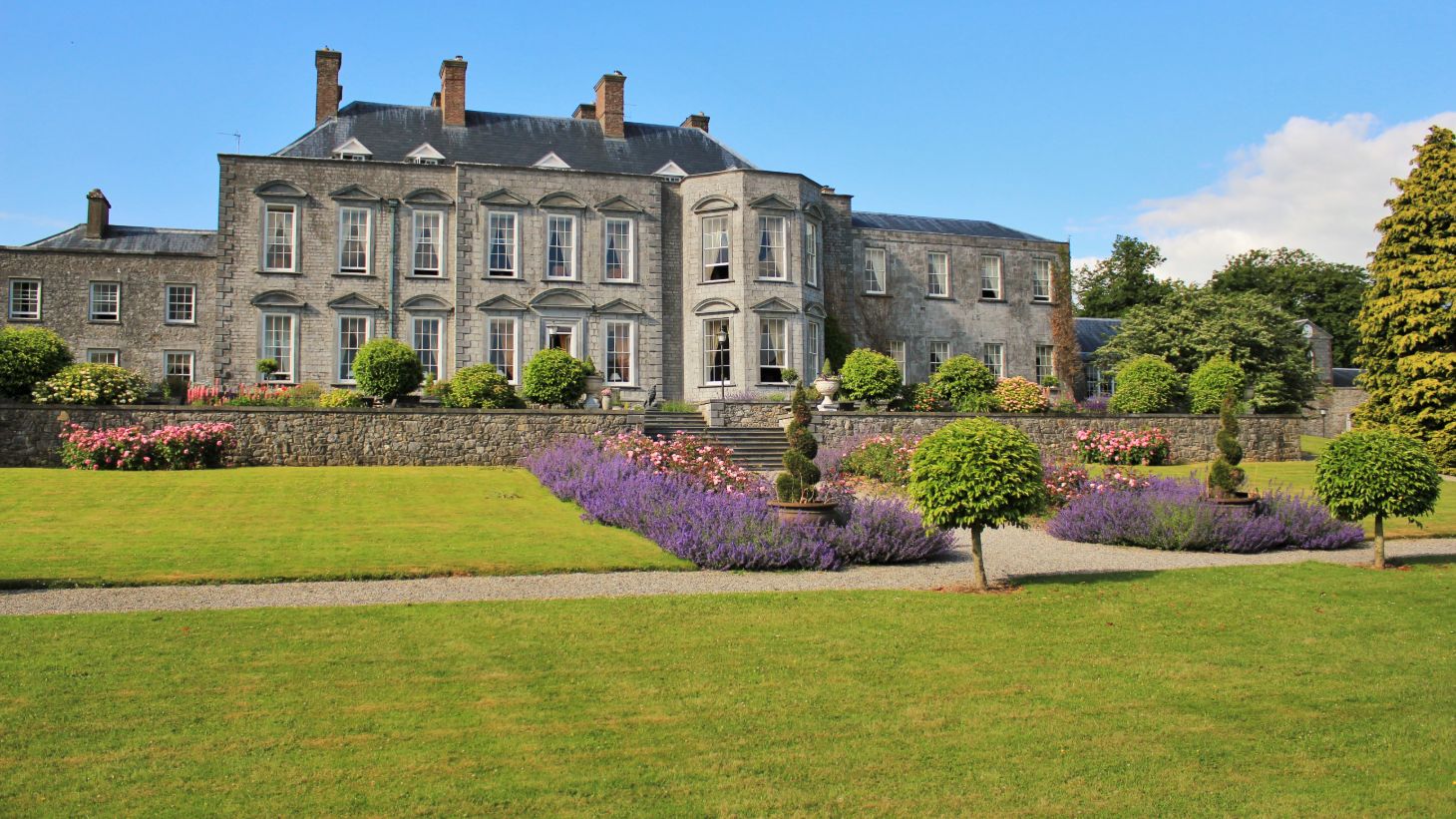 See the beautiful gardens surrounding Castle Durrow.