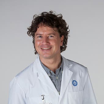 Dr.  Stecher