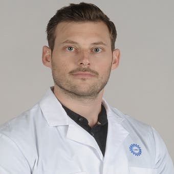 Dr. van der Woude