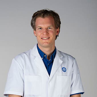 Dr.  Versteylen